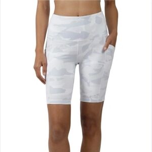 Yogalicious Lux Women's White Camo Shorts With Pockets Size XS